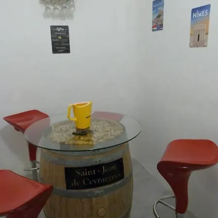 Casa de Férias Le Cocon De Soie Saint-Jean-de-Ceyrargues